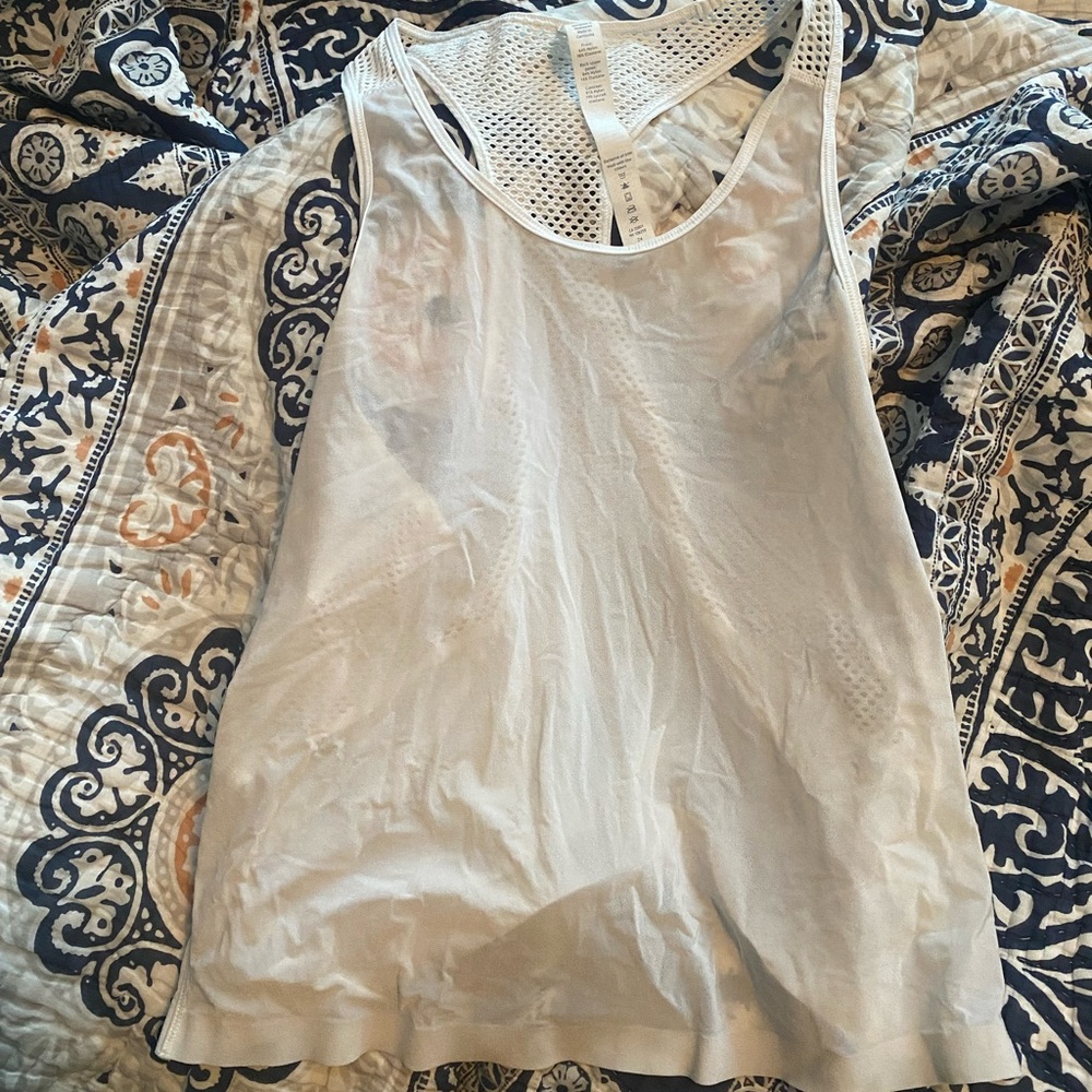 Lululemon workout tank
